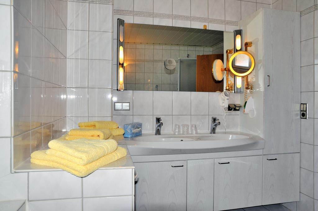 Hotel Zum Baecker Udenhain Exteriér fotografie