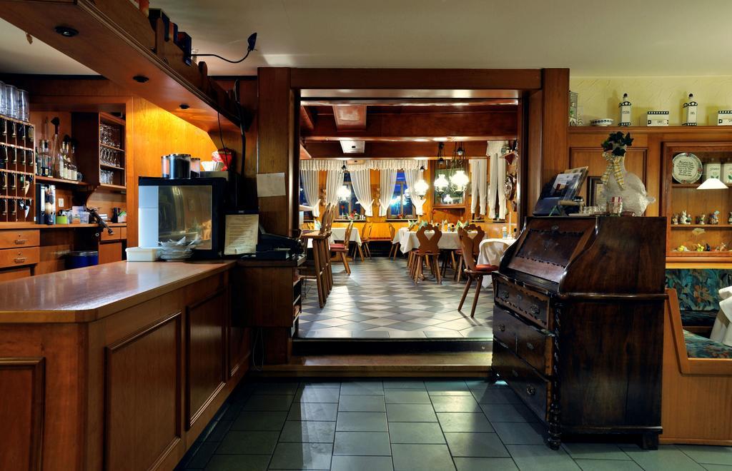 Hotel Zum Baecker Udenhain Exteriér fotografie
